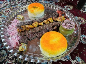 رستوران سنتی آقابزرگ