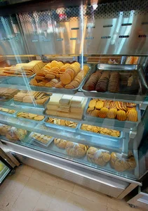 فروشگاه نان نوجوان