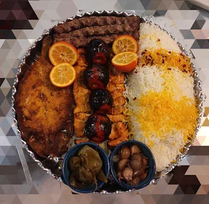 رستوران و سفره خانه سنتی دلنشین