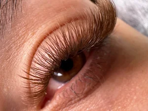 مرکز تخصصی کاشت مژه کرج| MP beauty