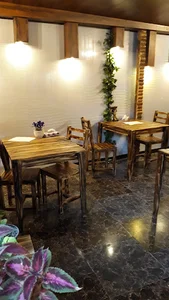 کافه بار کوروش