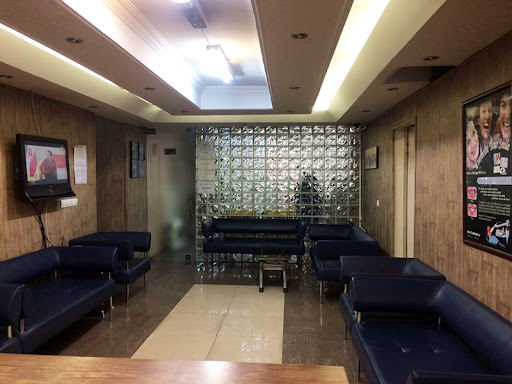 کلینیک دندانپزشکی فرجام