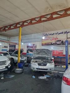 تعمیرگاه تخصصی کیا و هیوندای ولی امیدی