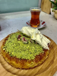 کافه باقلوای ترکی علی کیپا در منظریه تبریز