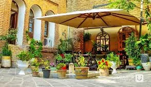 Hotel derakhshan