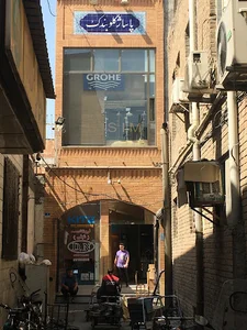 پاساژ گلوبندک
