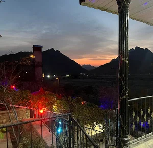 بومگردی گل سنگ