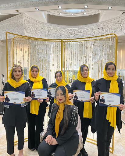 سمیه ساعی آرتیست بین اللمی آکادمی فی (عمارت زیبایی مرلا)