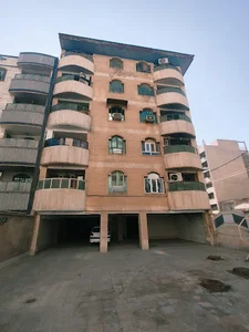 ساختمان پنج نخل