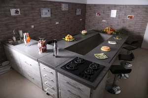 اموزشگاه صنایع غذایی میزبان