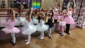 باشگاه ورزشی آران 4