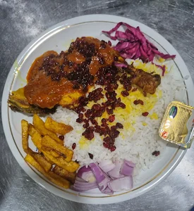 تهیه غذای ملک آباد