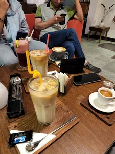 Koucheh Cafe Gallery