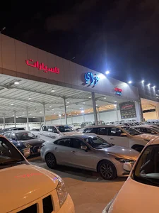 معرض غزاي المطيري للسيارات