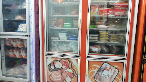 مرغ فروشی غریب