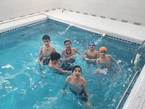 استخر گل سنگ 5
