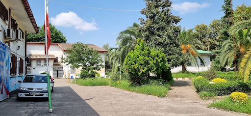 دبیرستان فرزانگان متوسطه اول رشت