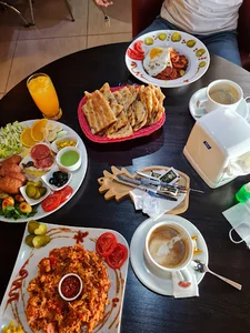 کافه صبحانه آناناس
