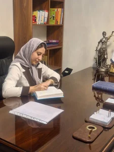 وکیل ومشاور حقوقی کیمیا سرچمی 5