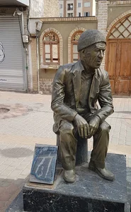 تندیس حاج حسن نعلچگر