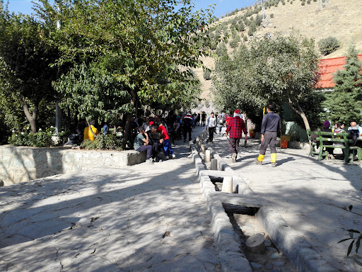 دکه تنقلات چشمه