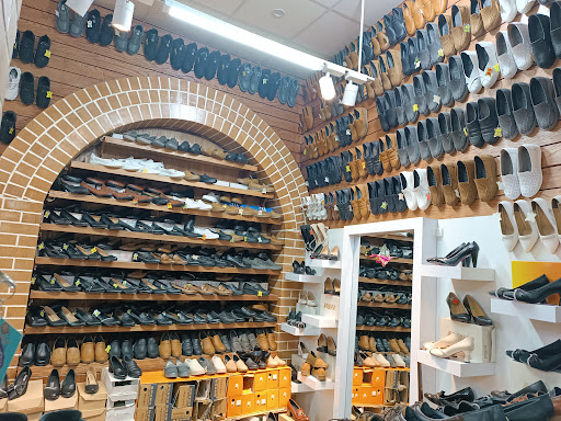 Azadshose
