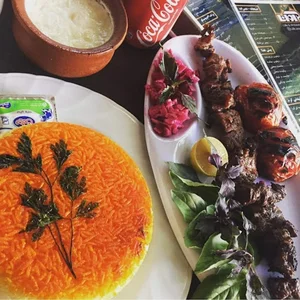 کافه رستوران آوانا