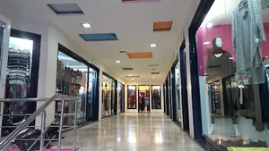 مرکز خرید رازان