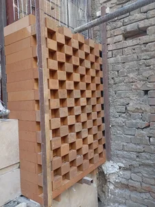 سنگ‌کار و کاشی‌کار در زاهد گیلانی 4
