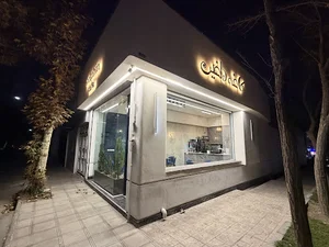 Dolphin cafe