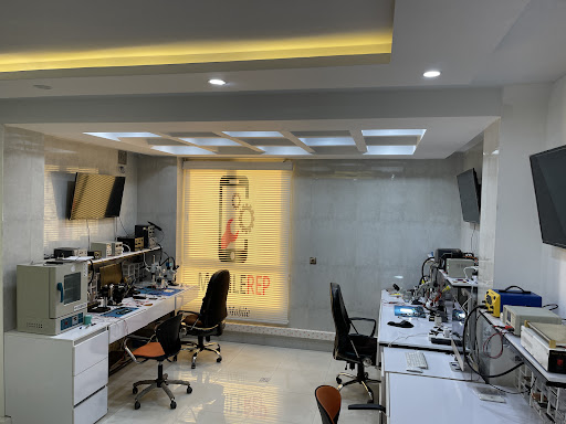 کلینیک موبایل