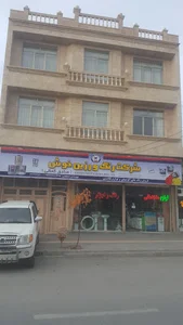 رنگ و ابزار دهقانی