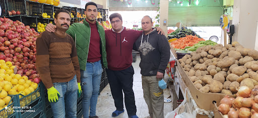 میوه فروشی برادران دارابی