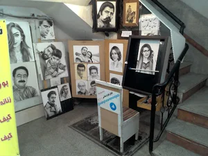 نقاشی چهره سیاه قلم منجزی