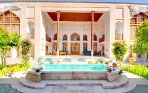 بوتیک هتل دنسه بخردی