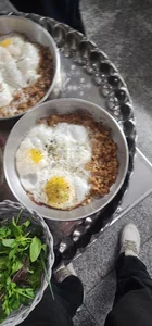 نگین ایساتیس