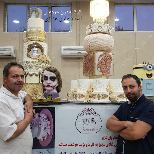 قصر کیک و شیرینی جشنواره