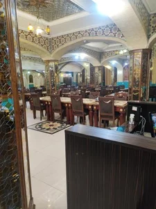 رستوران سنتی و دیزی سرای لور 4