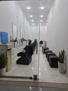 آموزشگاه پیرایش مردانه اوکسین شعبه آبادان