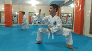 خانه ورزش هویه