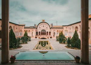 ‌خانه تاریخی طباطبایی‌ها