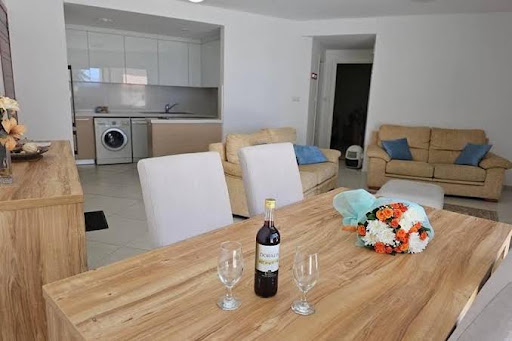 THE LIGHTHOUSE - Apartment - Ground Floor