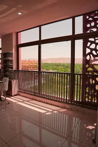 سالن زیبایی آذر