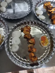 غذا بيرون بر محسن
