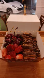 کافه بستنی بُمبایس