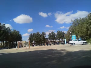دبیرستان نمونه دولتی حسینیان