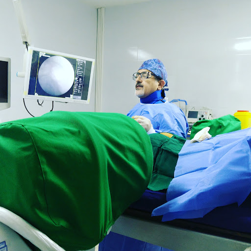 کلینیک درد دکتر امیر علوی