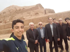 دبيرستان پسرانه غير انتفايى شهداى صنعت نفت دوره اول