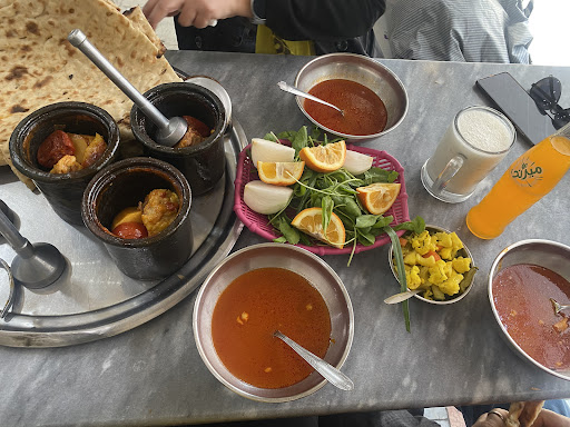 دیزی سرای برادران