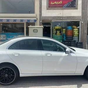 پنچرگیری و خدمات سیار لاستیک کیش کریمی